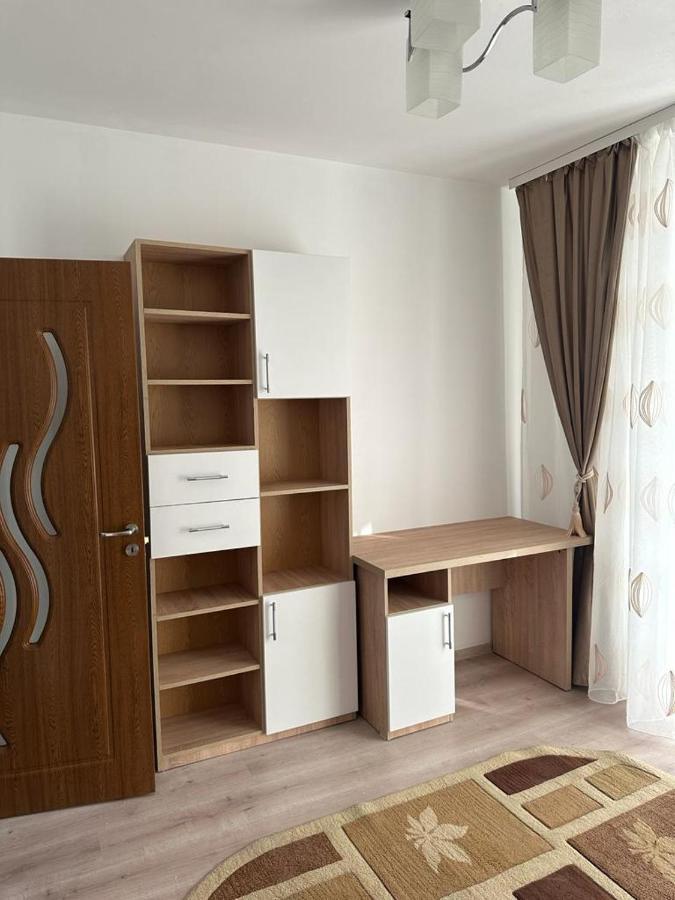 Velovan Apartment Craiova Kültér fotó