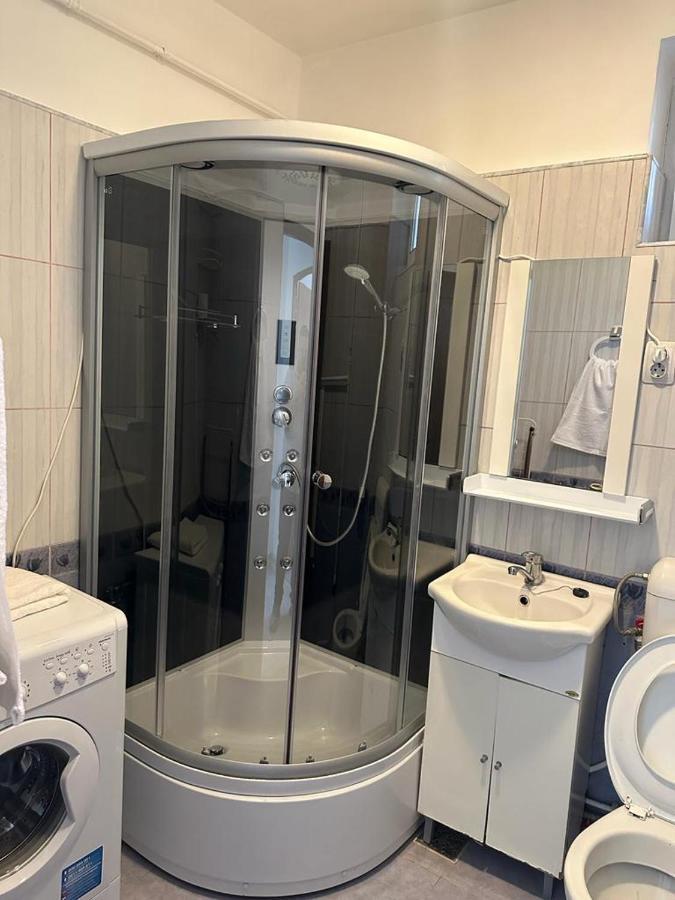 Velovan Apartment Craiova Kültér fotó